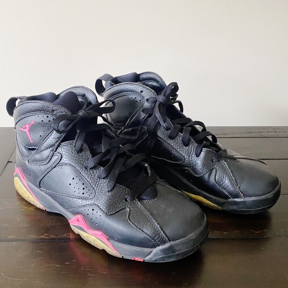 Nike Air Jordan 7 Retro G Hyper Pink Sneakers Size 7Y